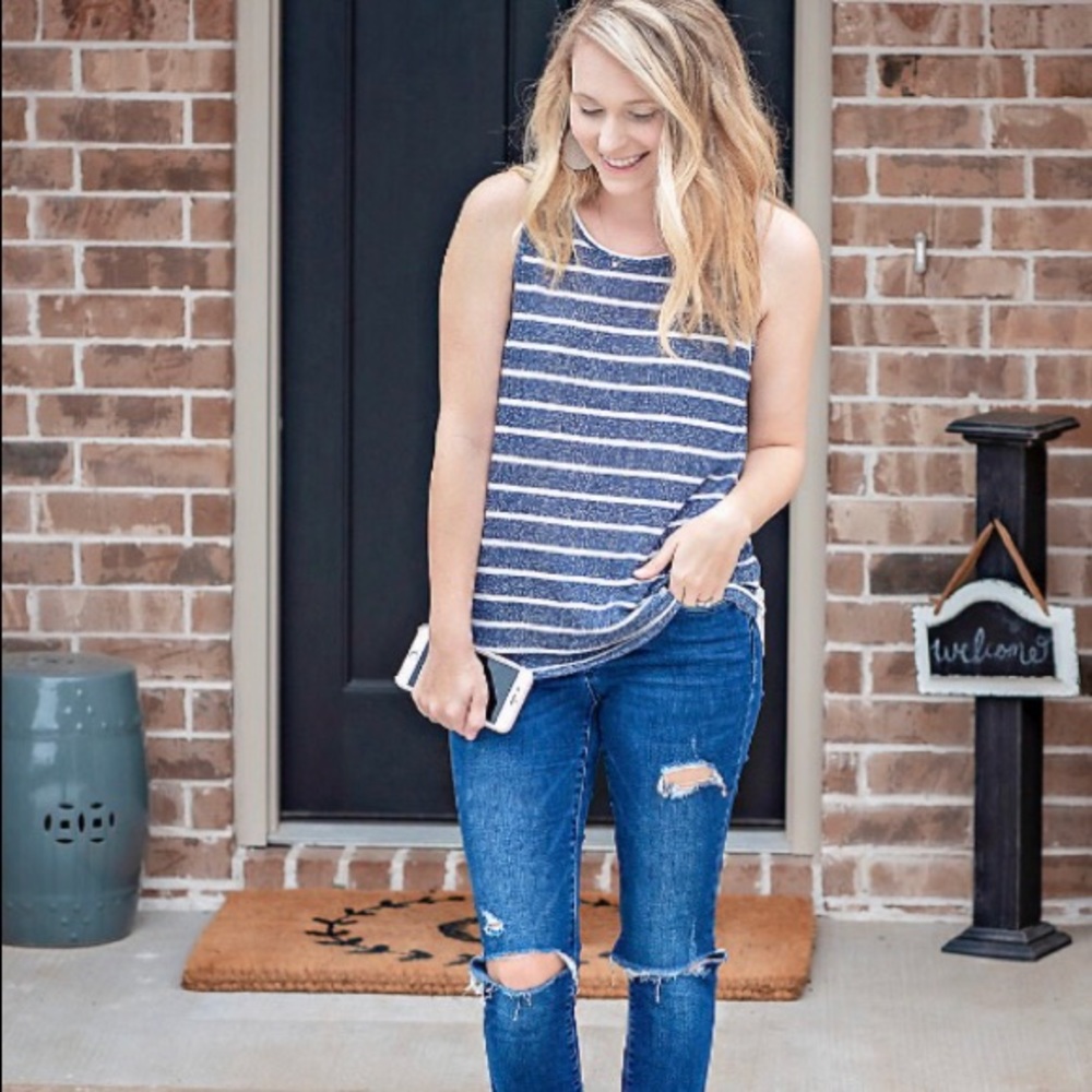 🍍Stitch fix tacita back detail knit top
